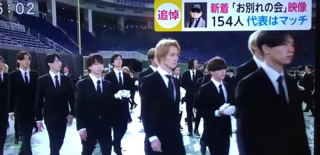 男团教父性侵无数男艺人，逼注射雌激素，死后竟被当伟人！！！