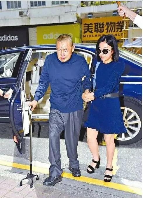 甘比晒刘銮雄66岁所生三胎女儿,甘比刘銮雄生四胎了吗