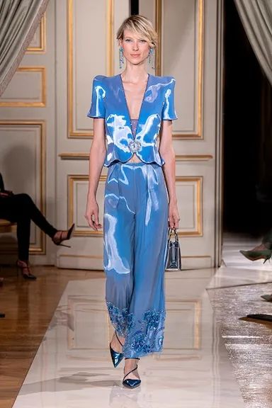 2023年明星穿过的高定,又大又繁琐的高定系列