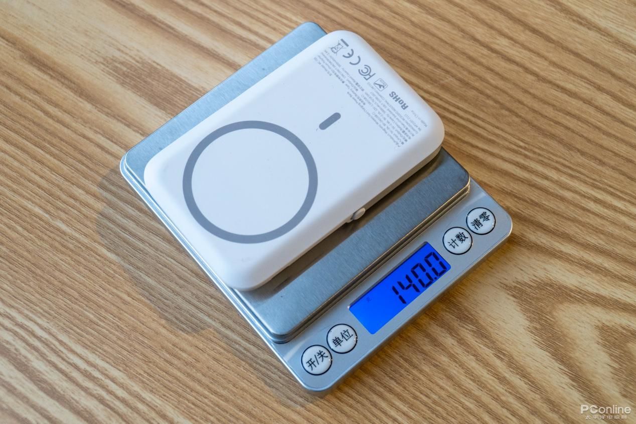 苹果透明探索版无线充电宝评测,网易无线充电宝vs麦多多