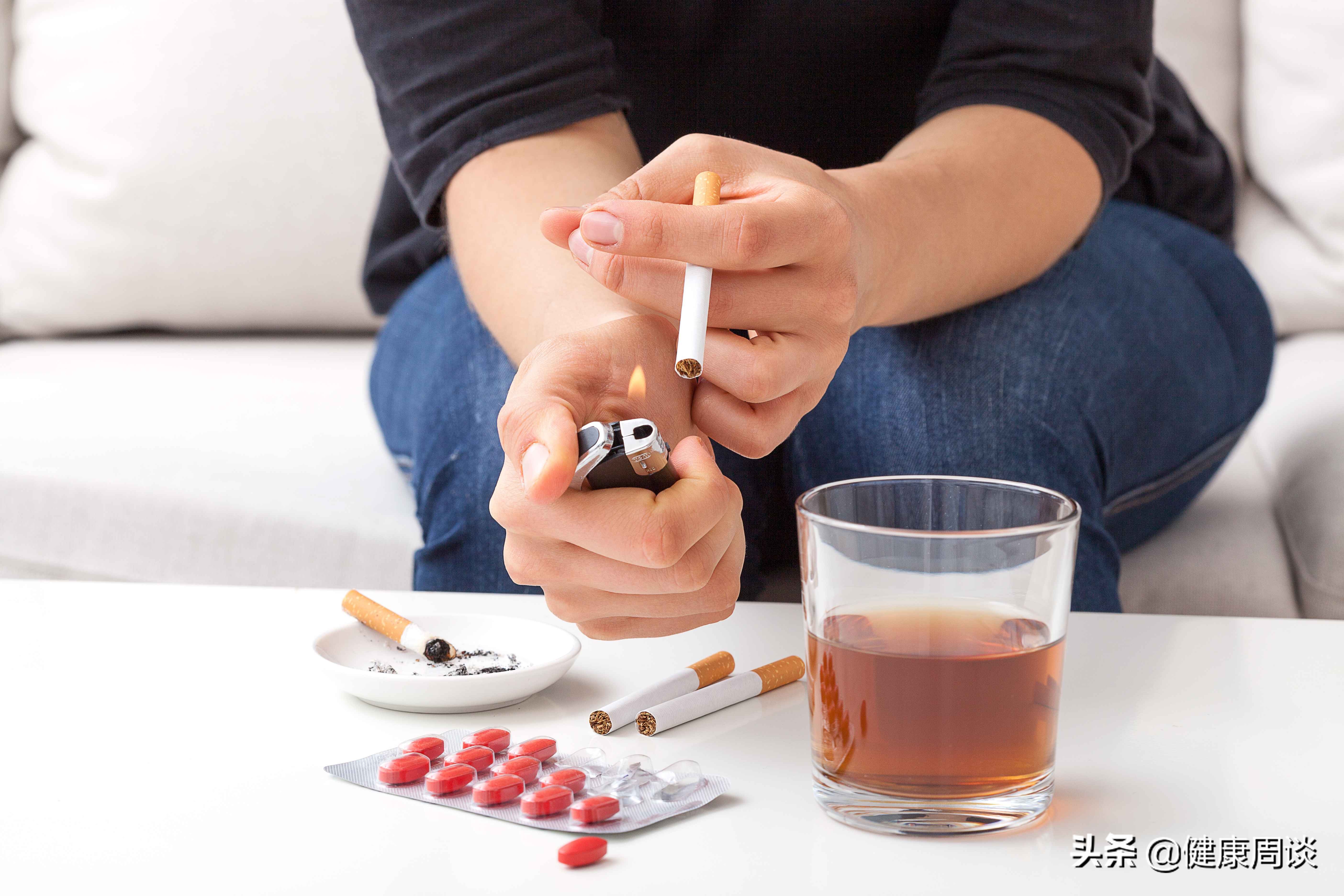 大姨妈迟迟不来有什么问题,月经迟迟不来试纸没怀孕怎么回事