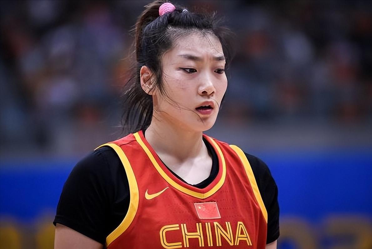 李梦被姚明任命女篮队长了吗,姚明点评女篮李梦给出官方建议