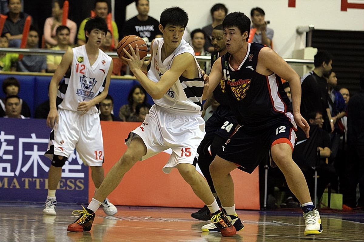 cba退役女中锋,cba2米24潜力中锋正式留队