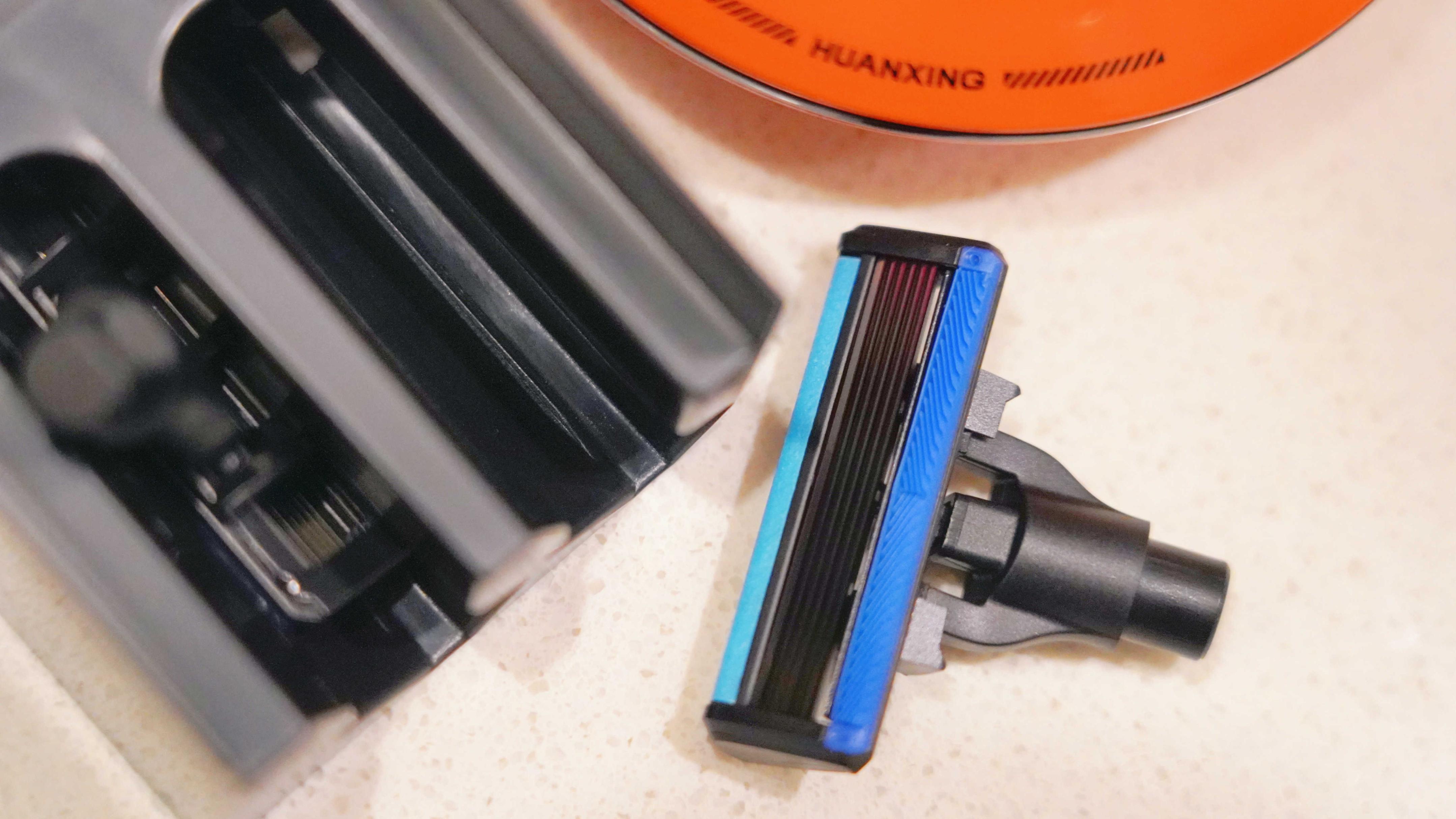 飞科剃须刀520小飞碟测评 (焕醒星洞小飞碟手动剃须刀体验)