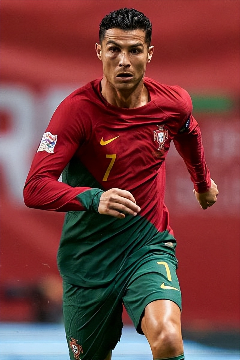 姆巴佩同期数据与梅西c罗对比,espn评nba百大球星前10