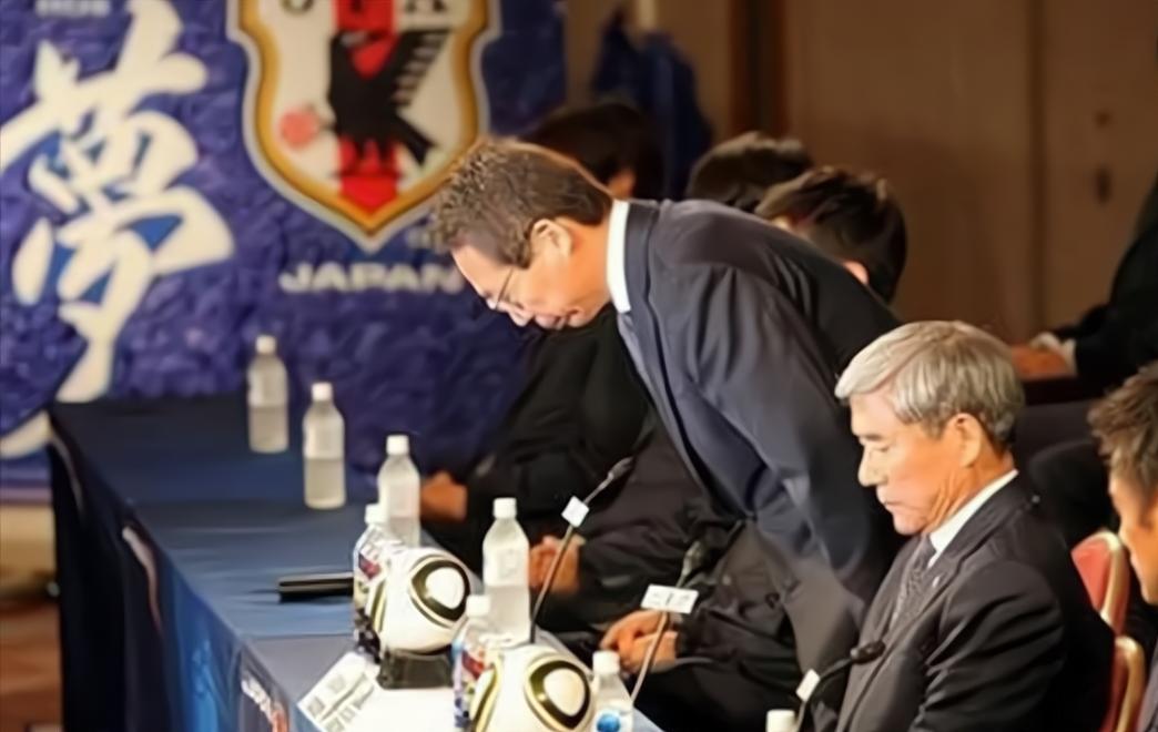 日本的足球冈田武史,日本足球教练冈田武使