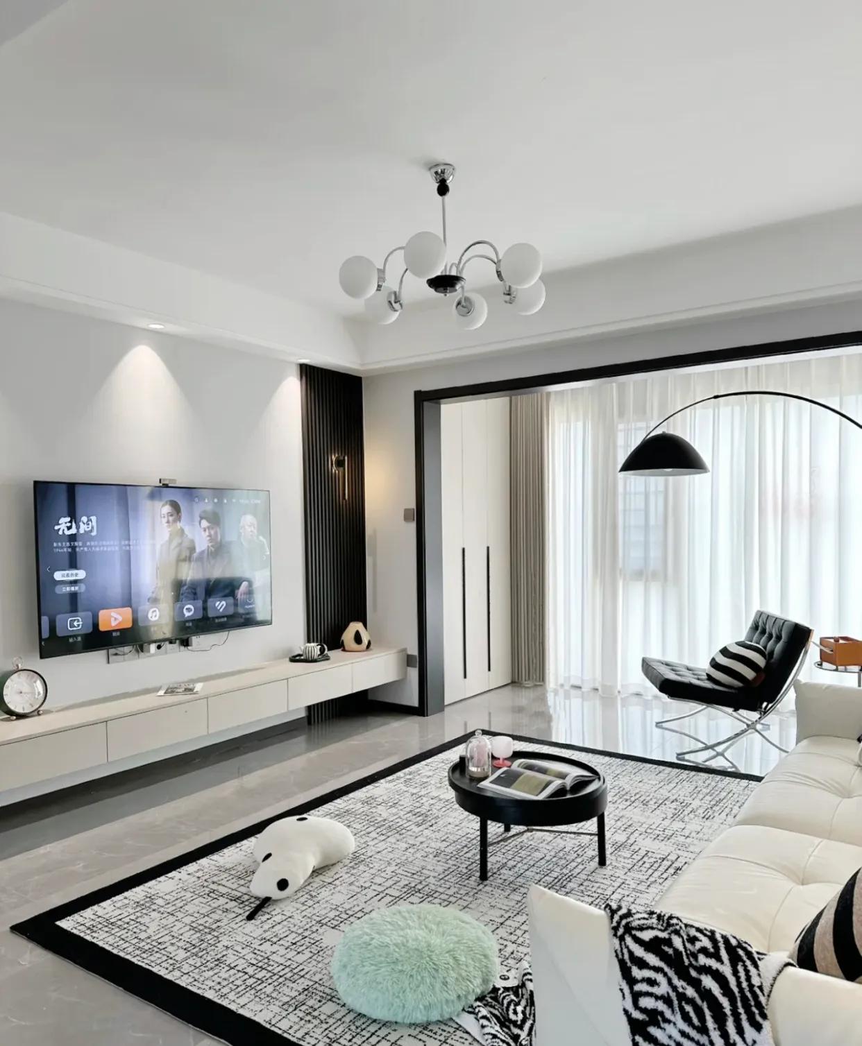 悬空电视柜和放地上的哪个更实用,地面电视柜和悬空电视柜