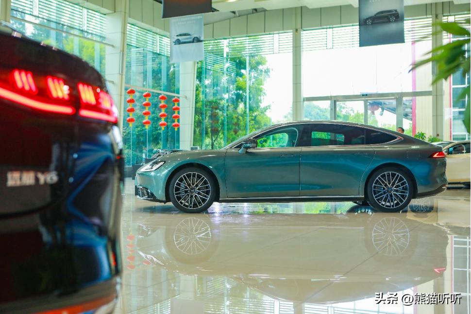 远航汽车y6发布会,试驾远航y6惊艳舒适追求极致