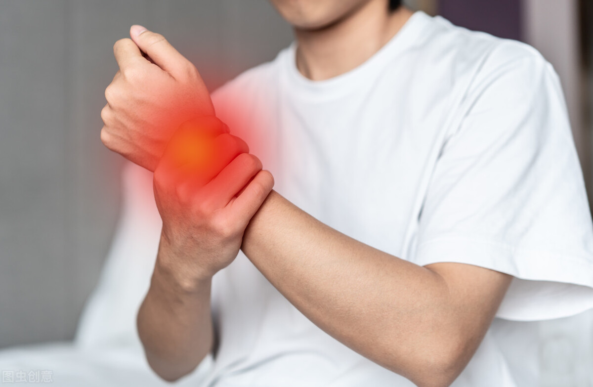 85岁关节疼痛针灸治疗有用吗,手关节处疼痛针灸