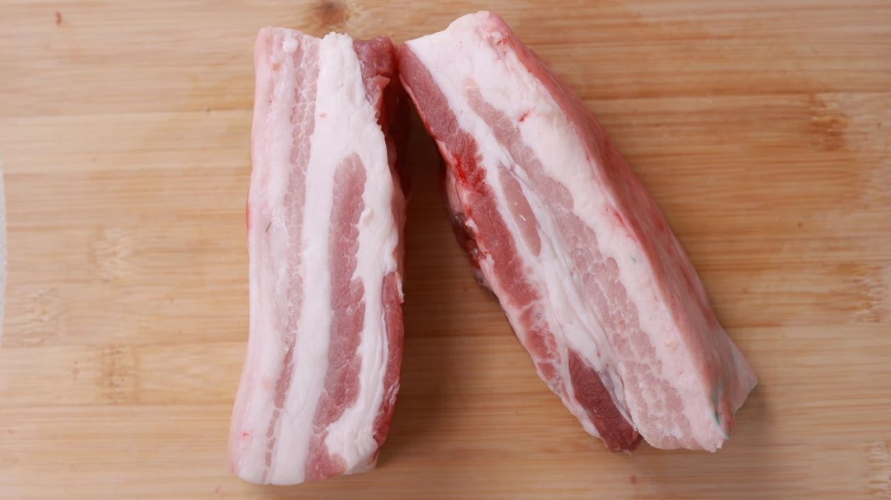 头皮屑多跟饮食有关吗,头皮屑多应该要吃什么