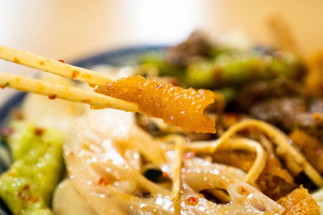 辣到落泪也舍不得停嘴的宝藏城市，不是长沙成都重庆