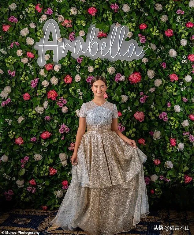 四岁用中文唱儿歌的女孩长大了，为她我希望川普再当选