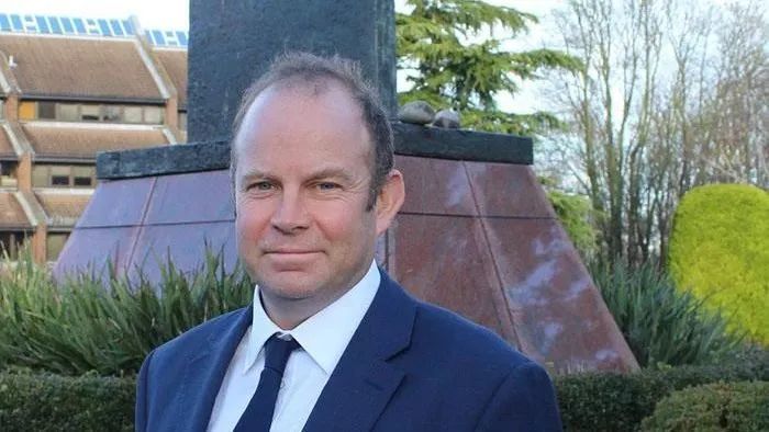 萨里大学院校介绍,萨里郡私立学校排名