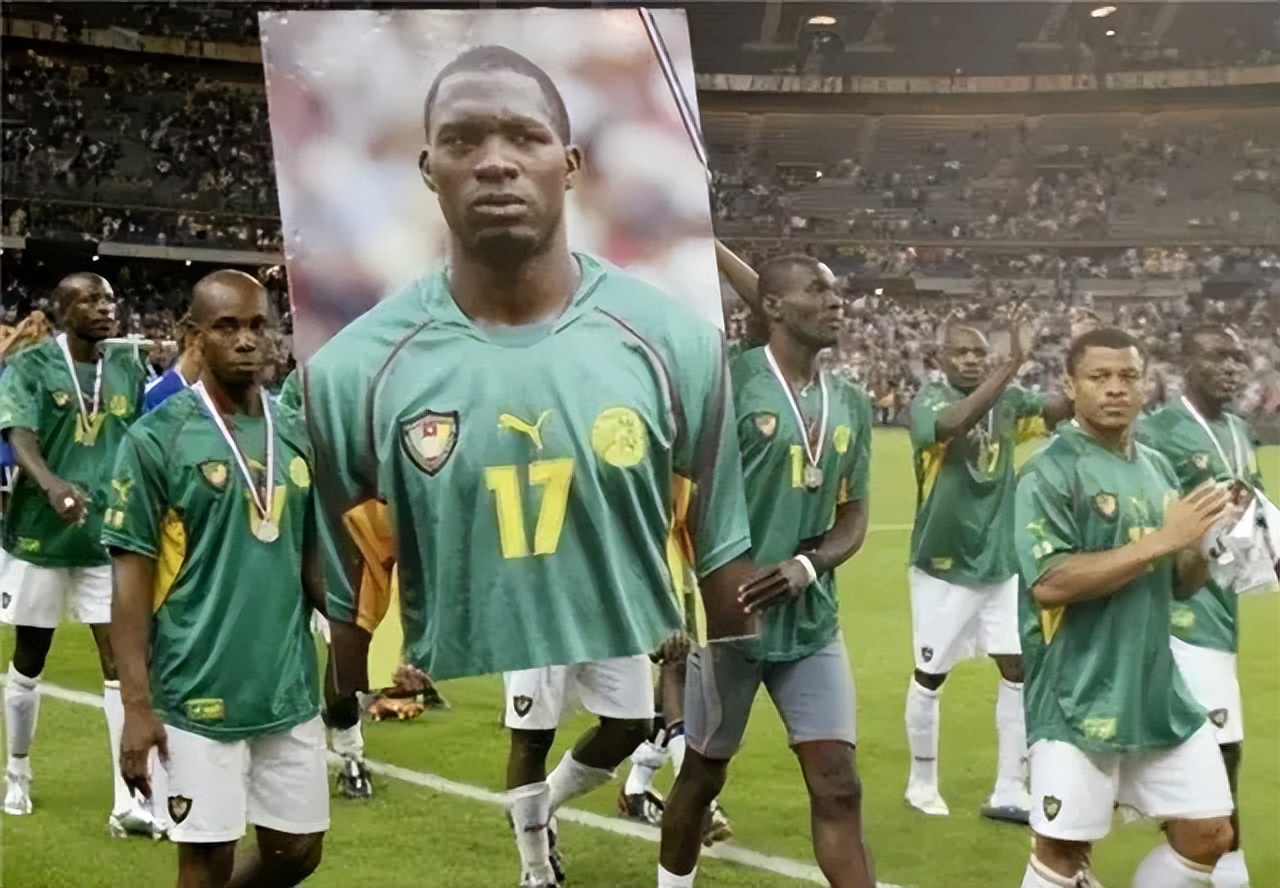 印尼球迷冲突,印尼一足球场爆发球迷暴力冲突