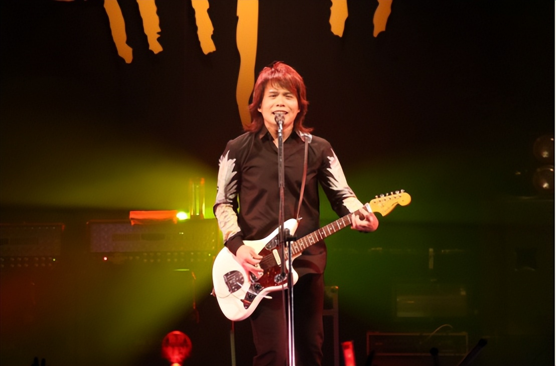 歌手伍佰到底有多受欢迎,伍佰上综艺唱歌