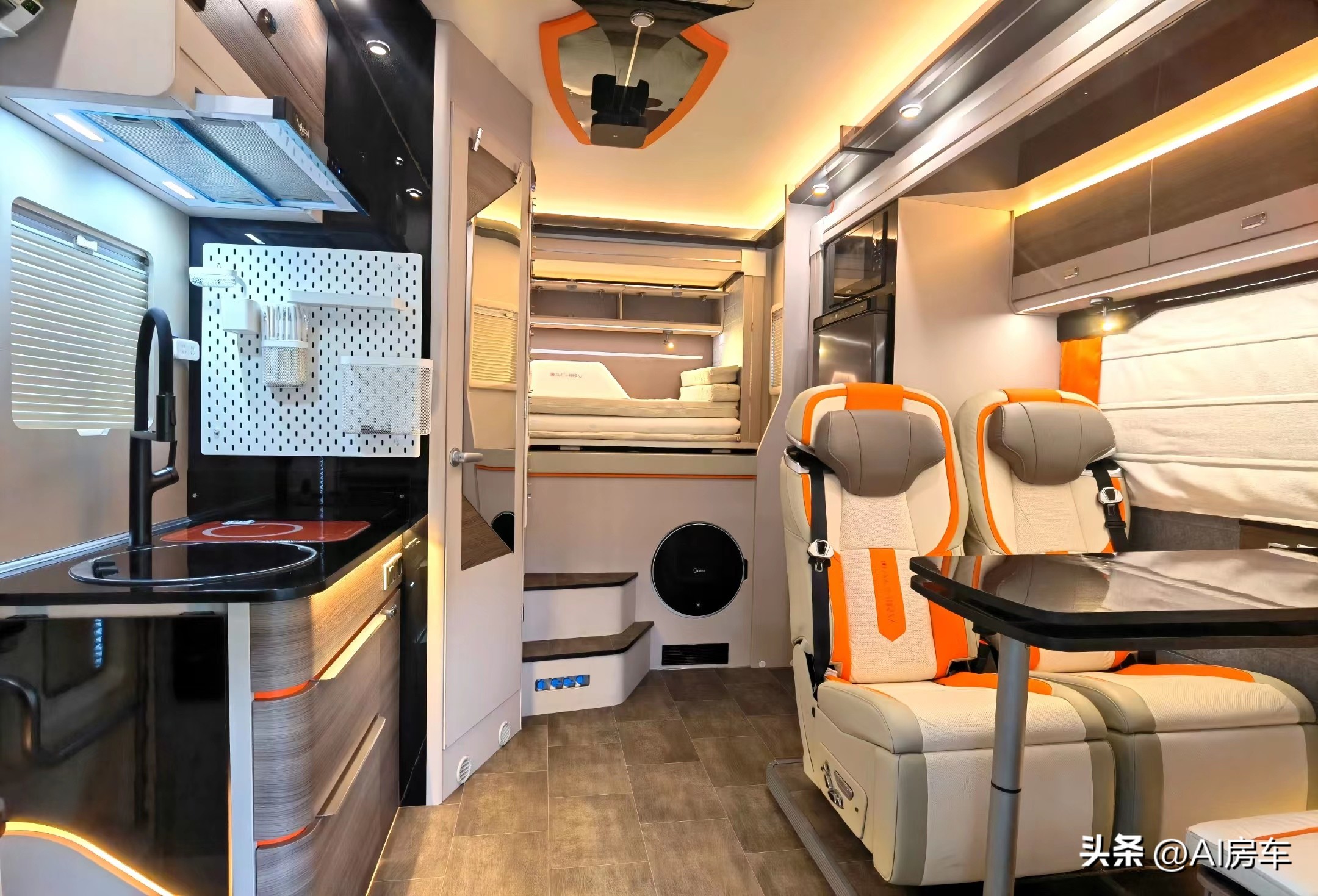 空间和配置都不错,续东2022定制洲际旅行版房车