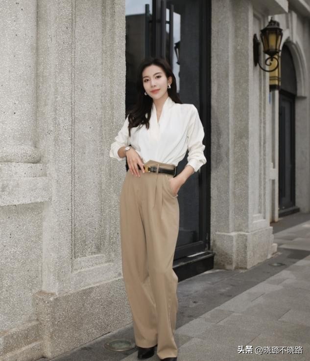 比t恤清凉比衬衫撩人,比t恤更高级减龄的是什么穿搭