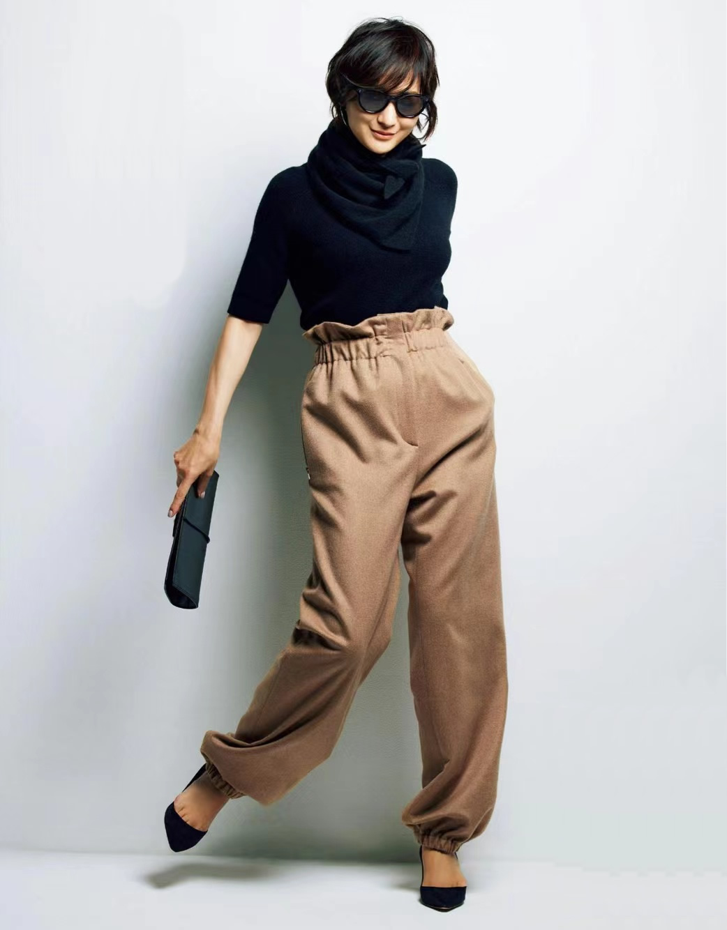 终于明白经典款的穿搭精髓,必须get的同色系穿搭高级永不过时