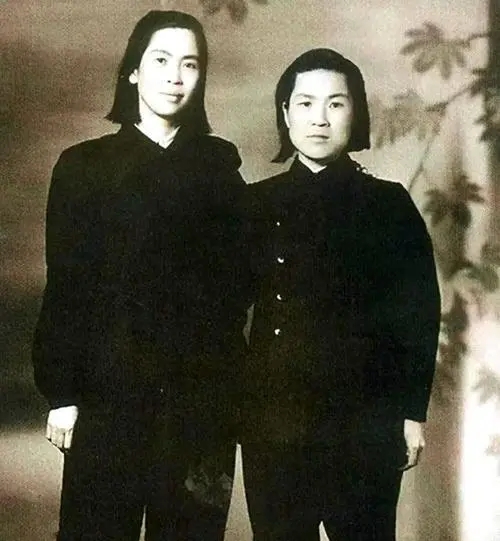 朱道来:*子珍贺**坚信他是毛岸红,身份成谜,毛*东泽**:把他交给组织