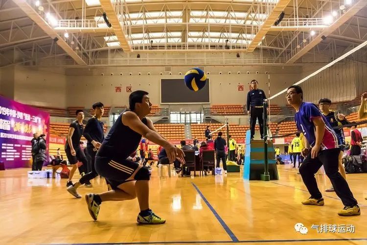 气排球二次球转移进攻战术,气排球比赛战术训练视频