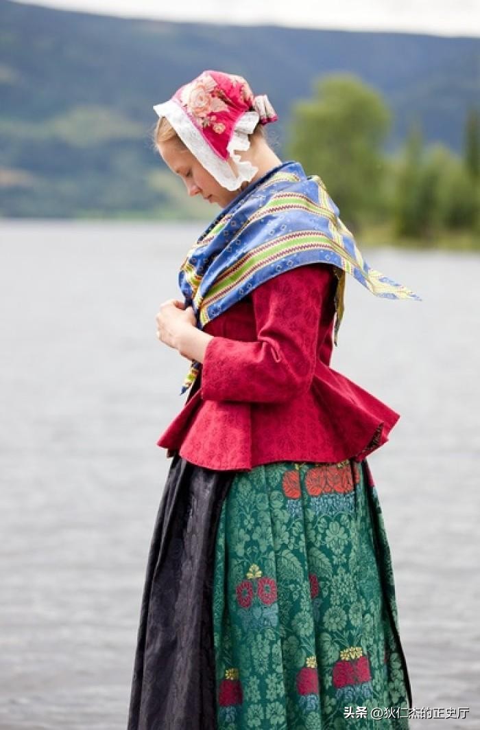 重新发现爱尔兰消失的时尚，与现代的流行装饰有着很大的差别