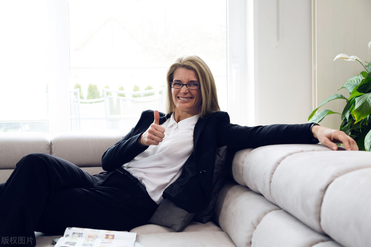 总耸肩有什么矫正办法,经常耸肩有什么坏处