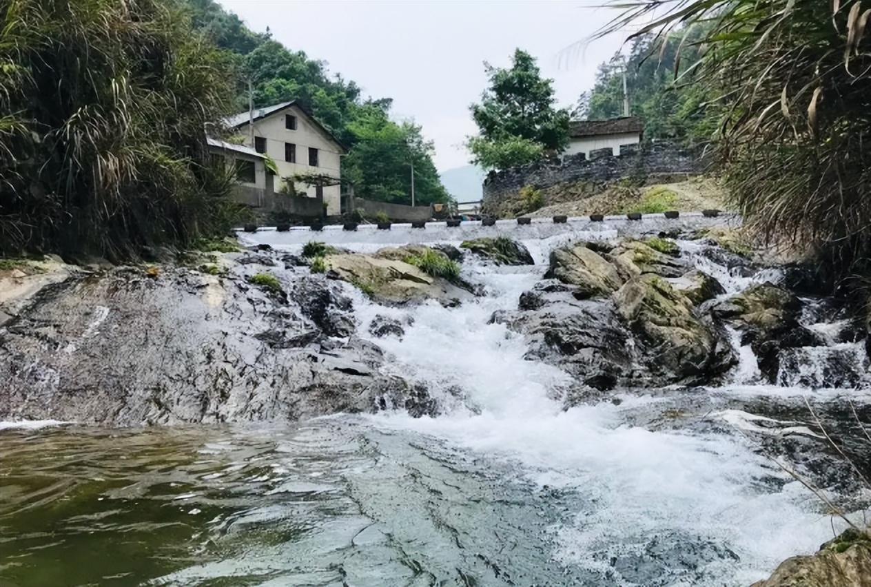 浙江第一温泉小镇,四水归明堂景点