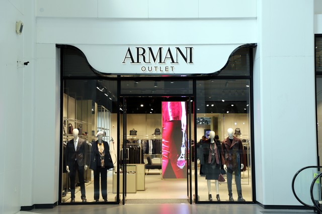 为什么啥都不懂的人喜欢穿名牌,爱穿打折名牌的人