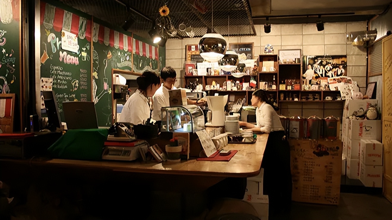 韩国首尔最著名的商业街,韩国首尔是一个魔幻的城市