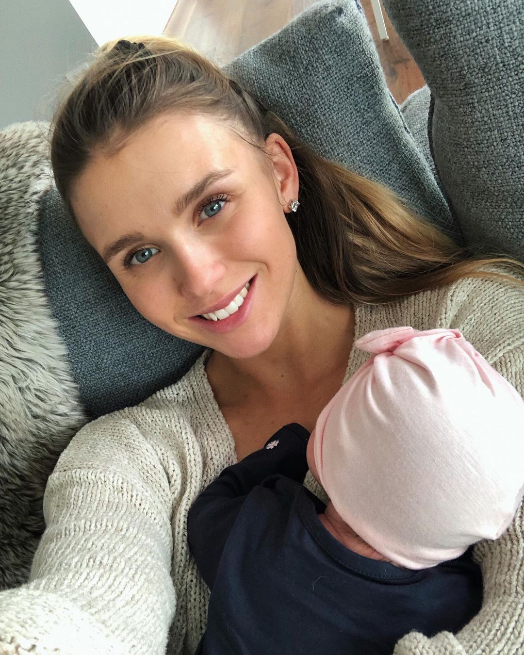 罗伊斯老婆斯嘉丽什么星座,罗伊斯女友斯嘉丽世界杯