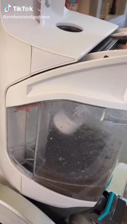 美国女子网售重口垃圾：灰尘脏水，指甲舌苔，真有人高价买？