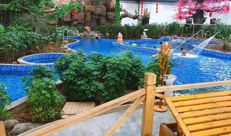 我家门口有一条河,我家门前有一条水河