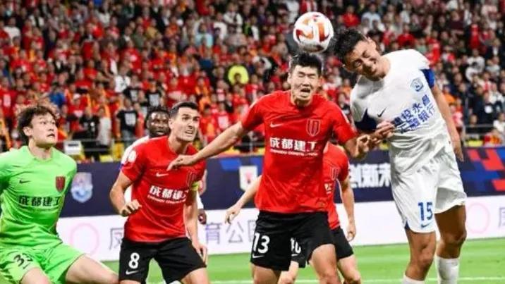 山东泰山队不敌成都蓉城球迷评论,山东泰山逆转绝杀成都