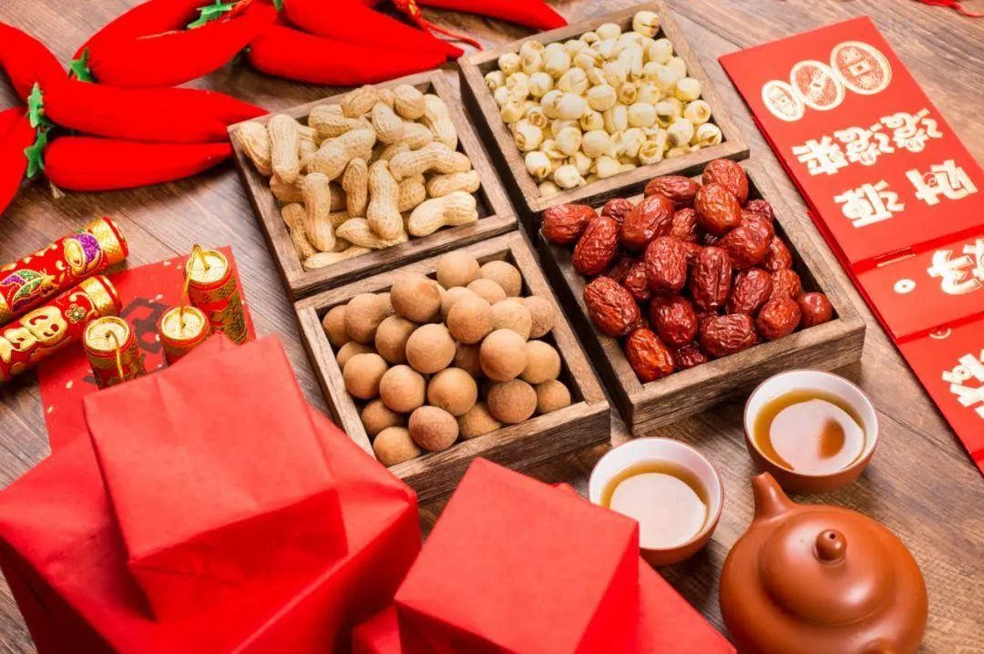 腌腊八蒜时，满足上2个简单条件，大蒜1天快速变绿，酸脆爽口