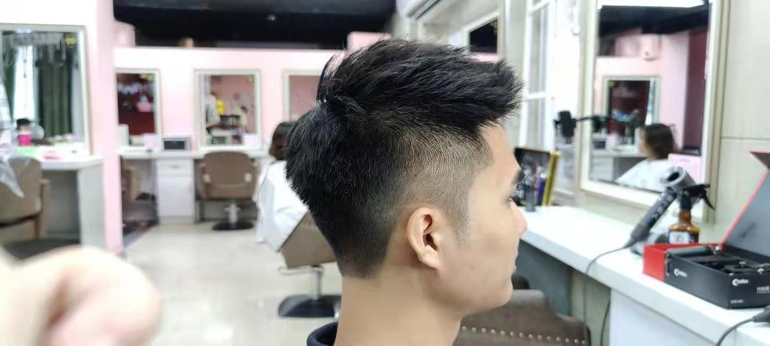 学生男生发型帅气大全,自然卷男生留什么发型