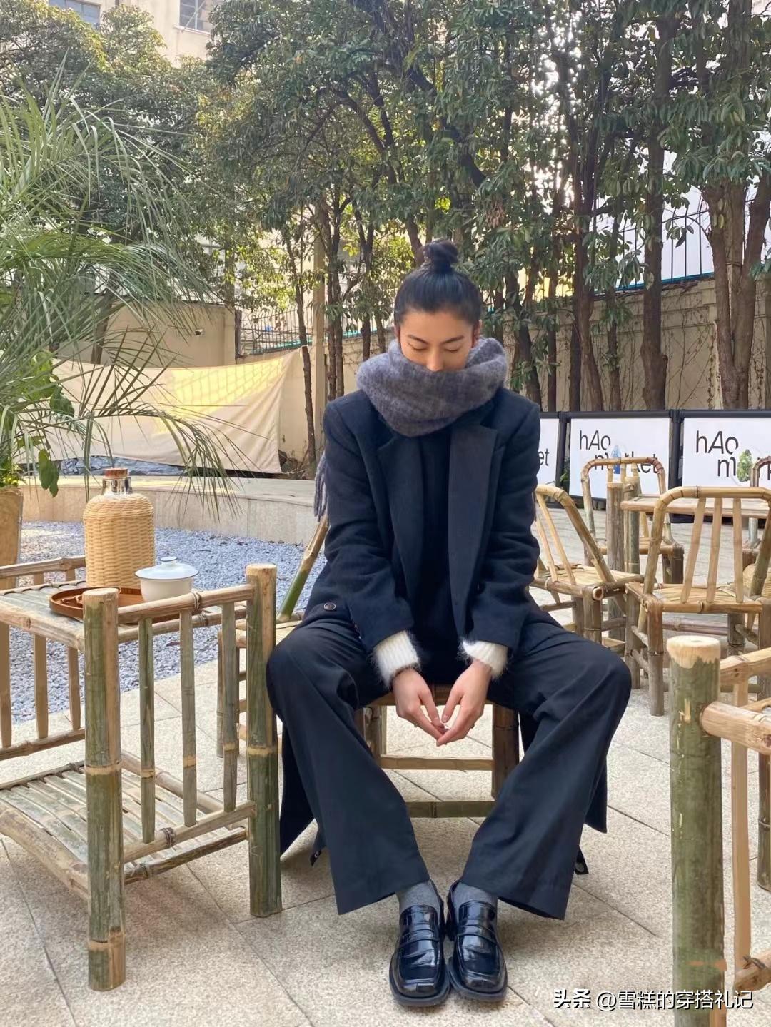 乐福鞋2023最新款亮皮靴子,冬季不想穿靴子乐福鞋百搭