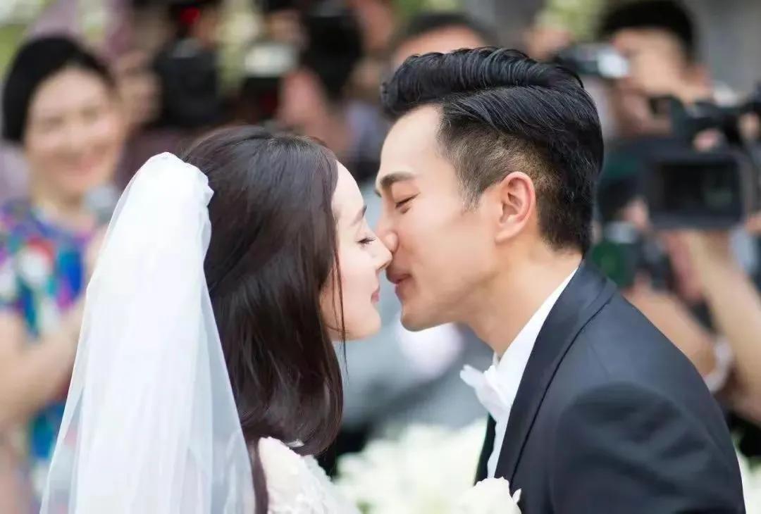 杨幂和父母去看糯米,杨幂回香港看望女儿小糯米