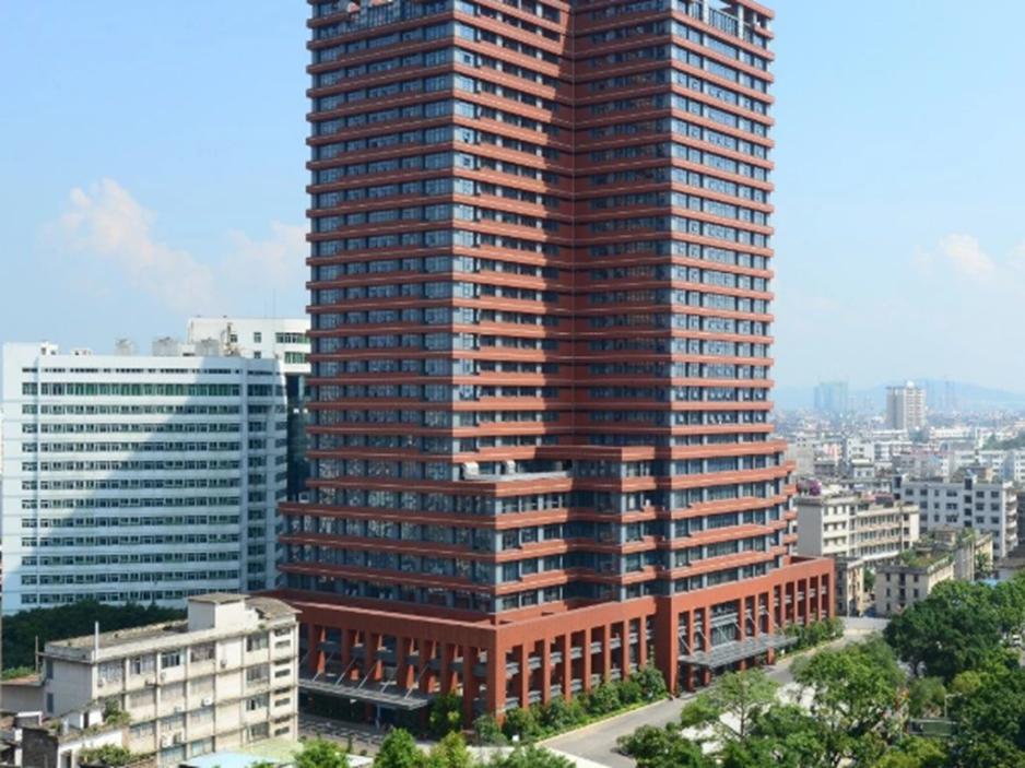 女子乳头被60岁男医生吸吮最新后续：要求停养老金吊销执照