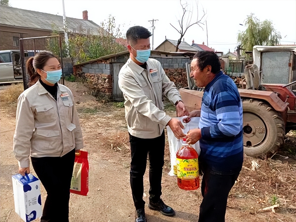 电网公司重阳节慰问离退休干部,电网重阳节