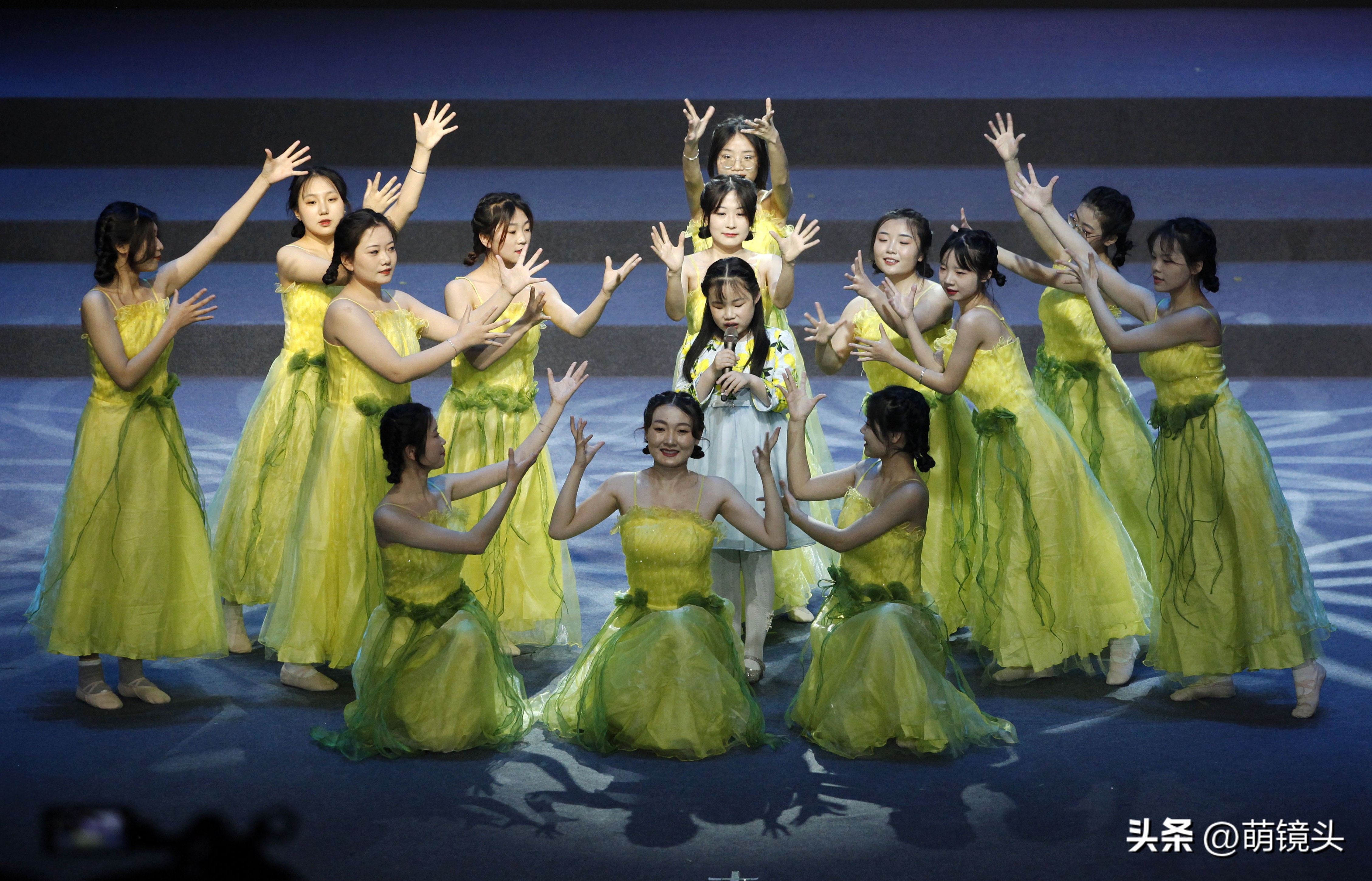 “特奥万里行我们都是好朋友·融合艺术汇”演出活动在西安举行