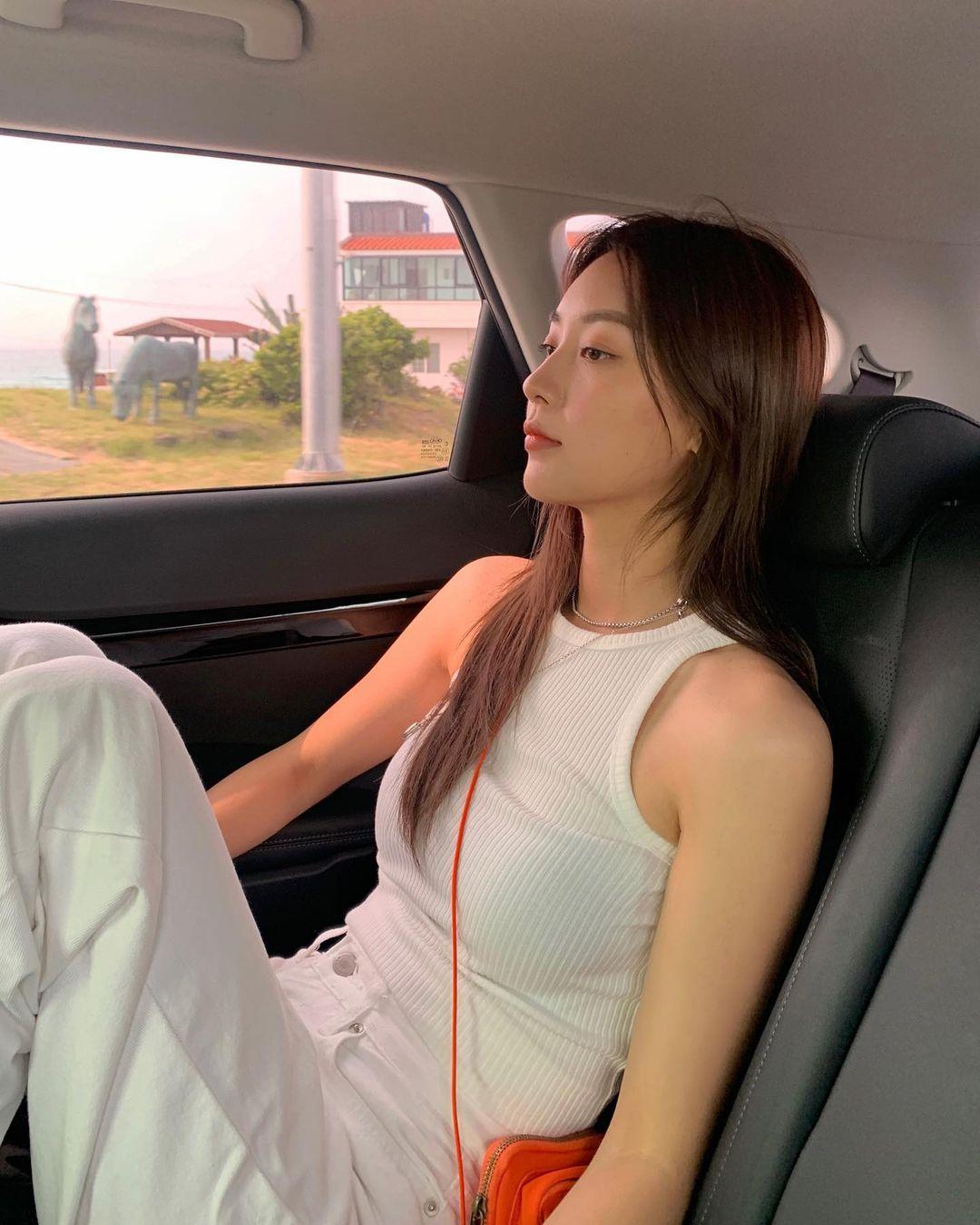 时尚博主的19件夏季日常穿搭look,这位博主的减龄穿搭值得学习