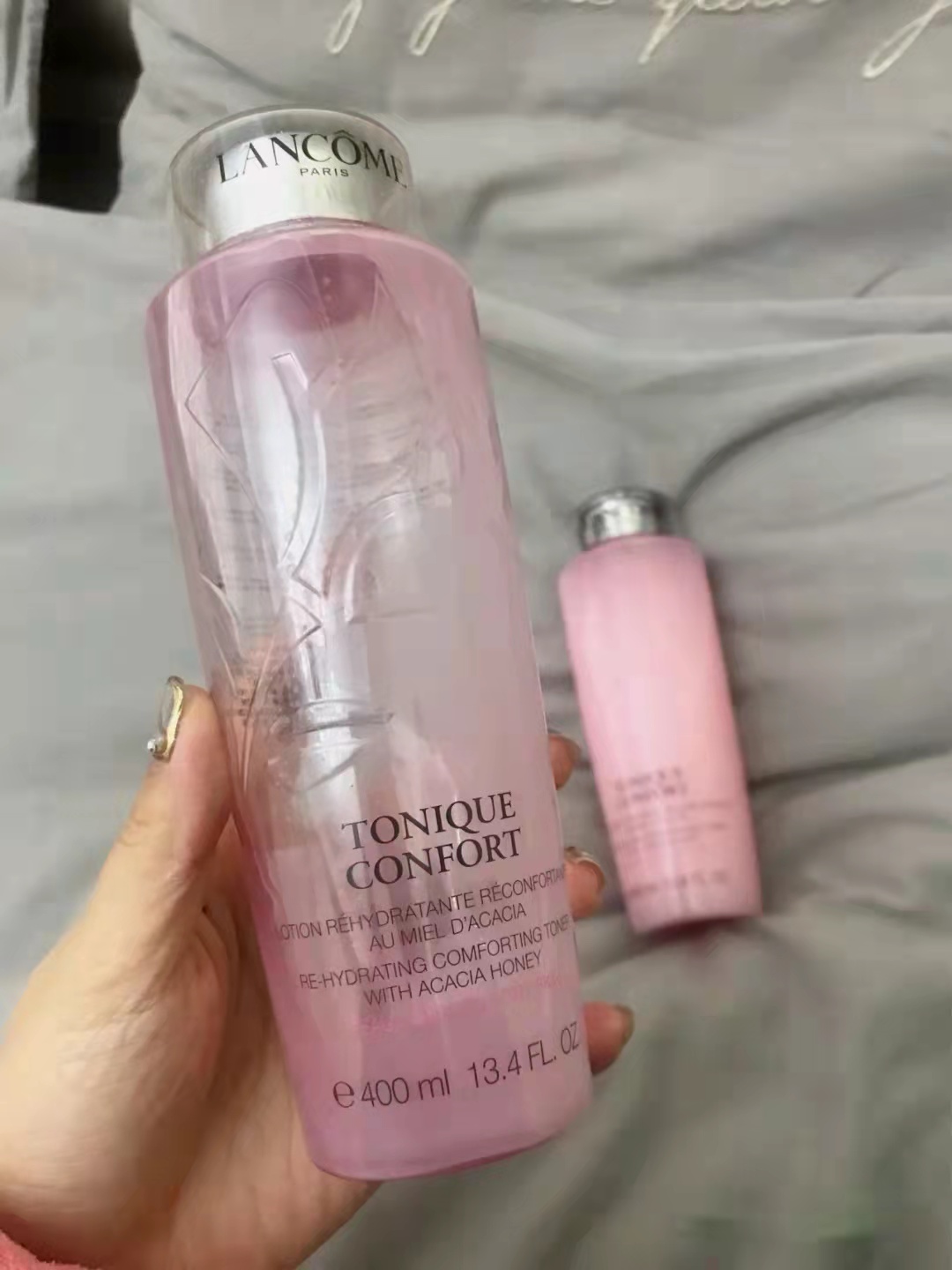 兰蔻和雅诗兰黛哪个价格比较贵,雅诗兰黛和兰蔻价格比较