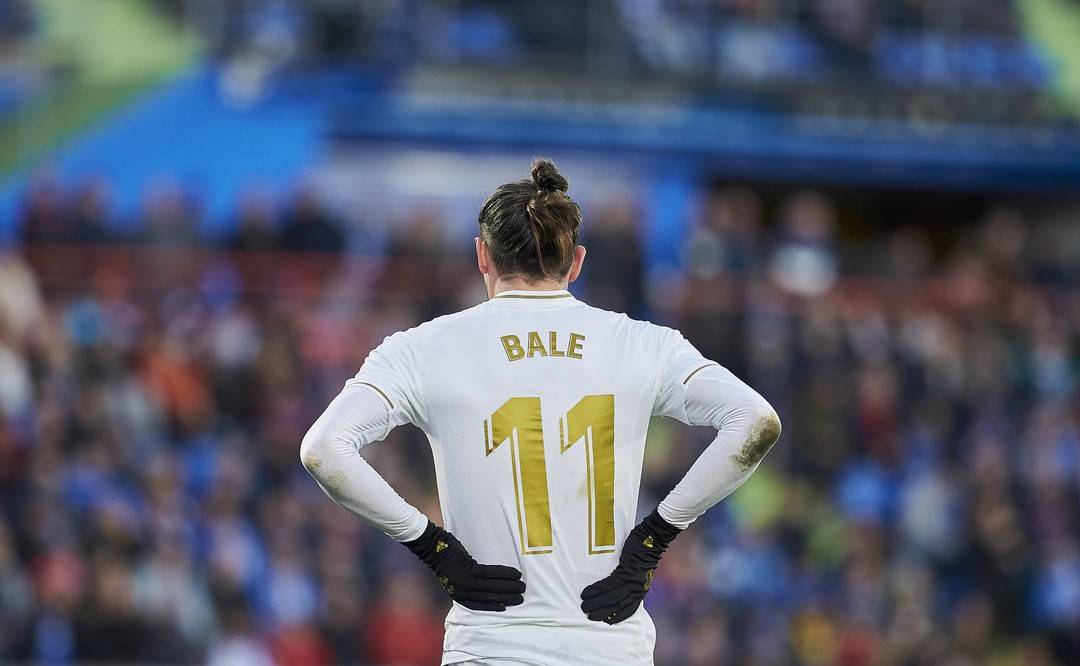 尘封的体坛记忆,足坛21世纪历年标王