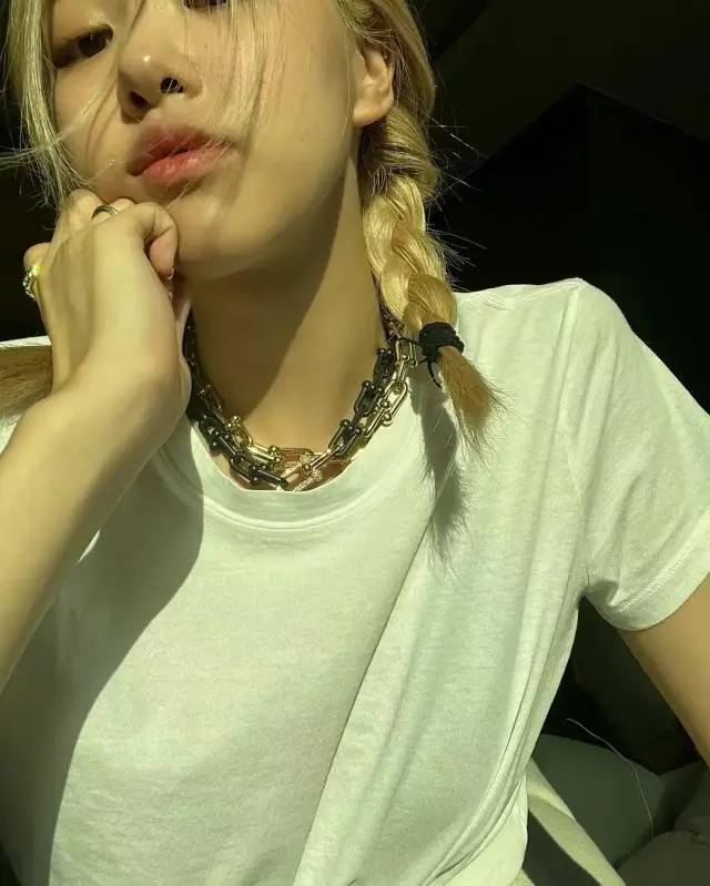 「冠希福利」澳洲野玫瑰!名媛风天花板!她还是罗斯的迷妹……