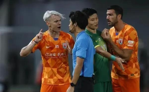 俱乐部不许对裁判判罚提出抗议,禁止俱乐部申诉