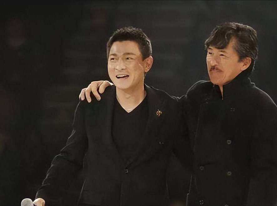 刘德华演唱会观看破3亿人次，回应李克勤逗笑自己，谈影帝无用