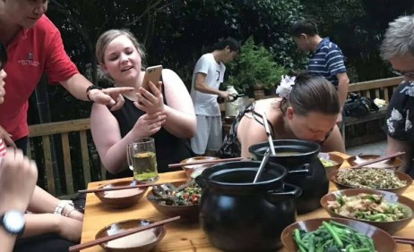 中日旅游恢复，大量日本人来华，表面是旅游，实则为了我们的白酒