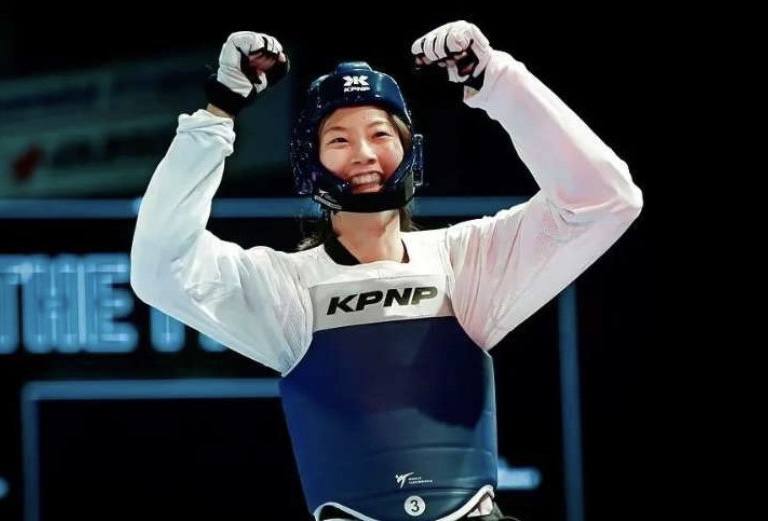 骆宗诗世锦赛夺冠,骆宗诗夺冠视频