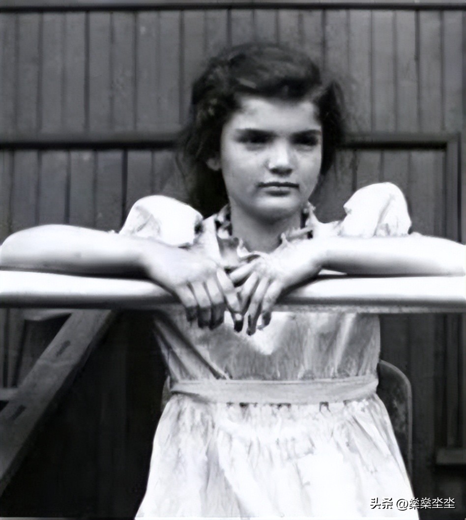 美貌杰奎琳,肯尼迪老婆杰奎琳与过去划清界限