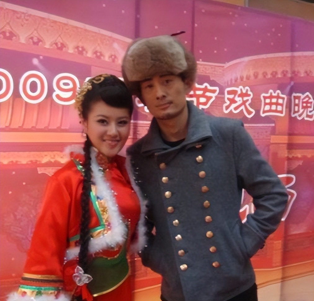 “装疯卖傻”的阿宝活成了笑话,从一夜爆红到销声匿迹阿宝